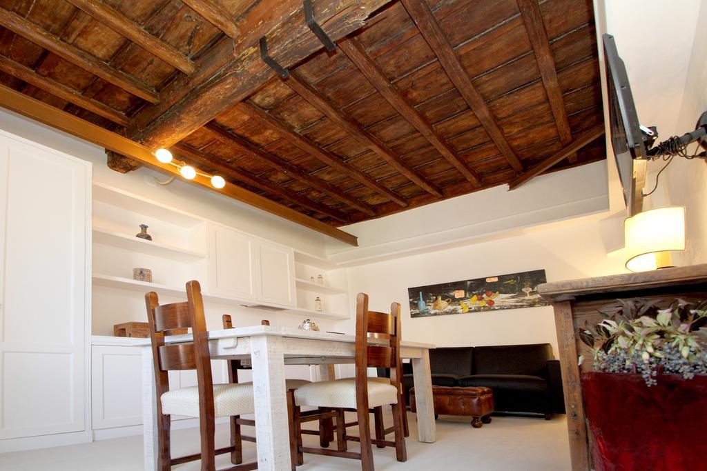 Lhp Suite Roma Trastevere Oda fotoğraf